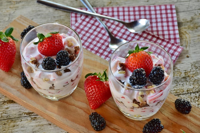Greek Yogurt Parfait with Berries